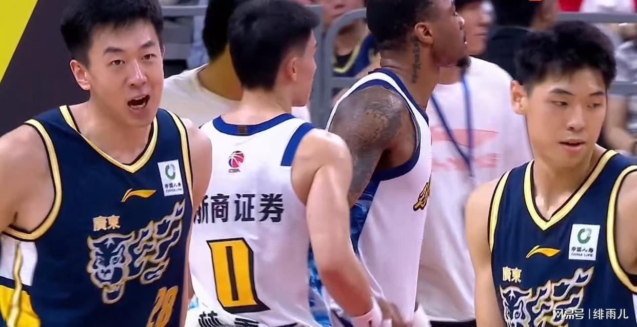 开云体育-大鱼来了！广东队有望签下“黑硬”内线大杀器，本赛季场均17+11